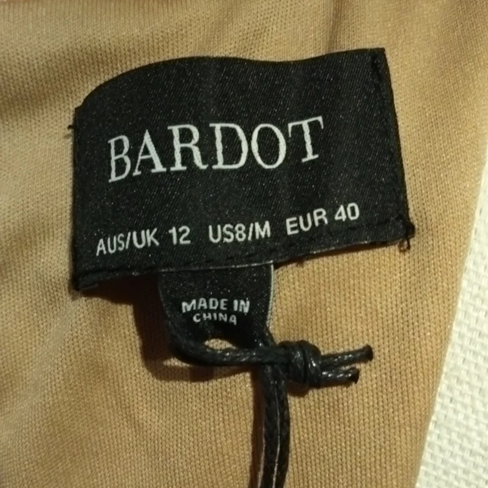 Theodora Lace Dress in Fire Red - Picture 13 of 16